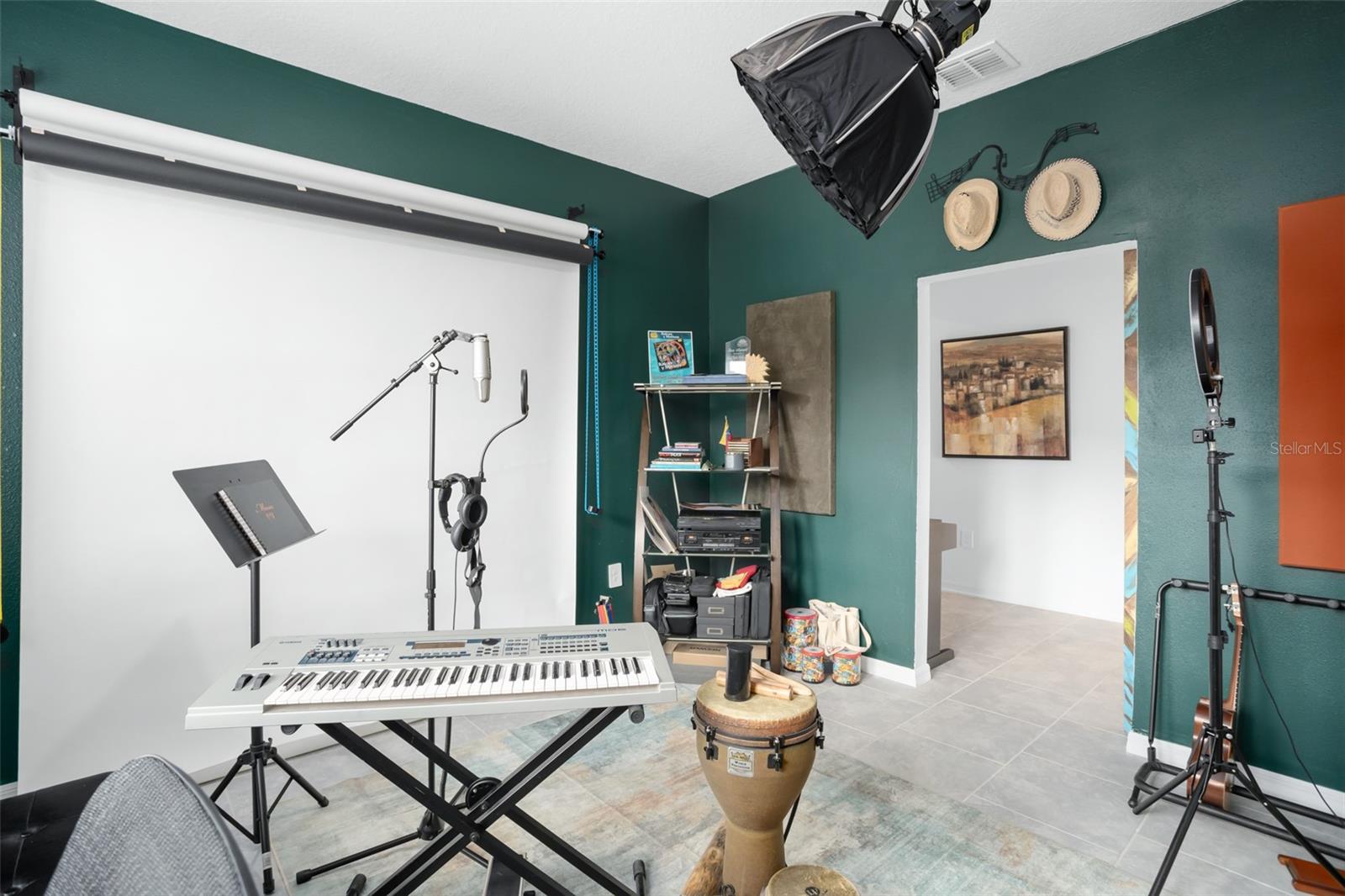 HILLSIDE ESTATES AT STONEYBROOK HILLS - Residential