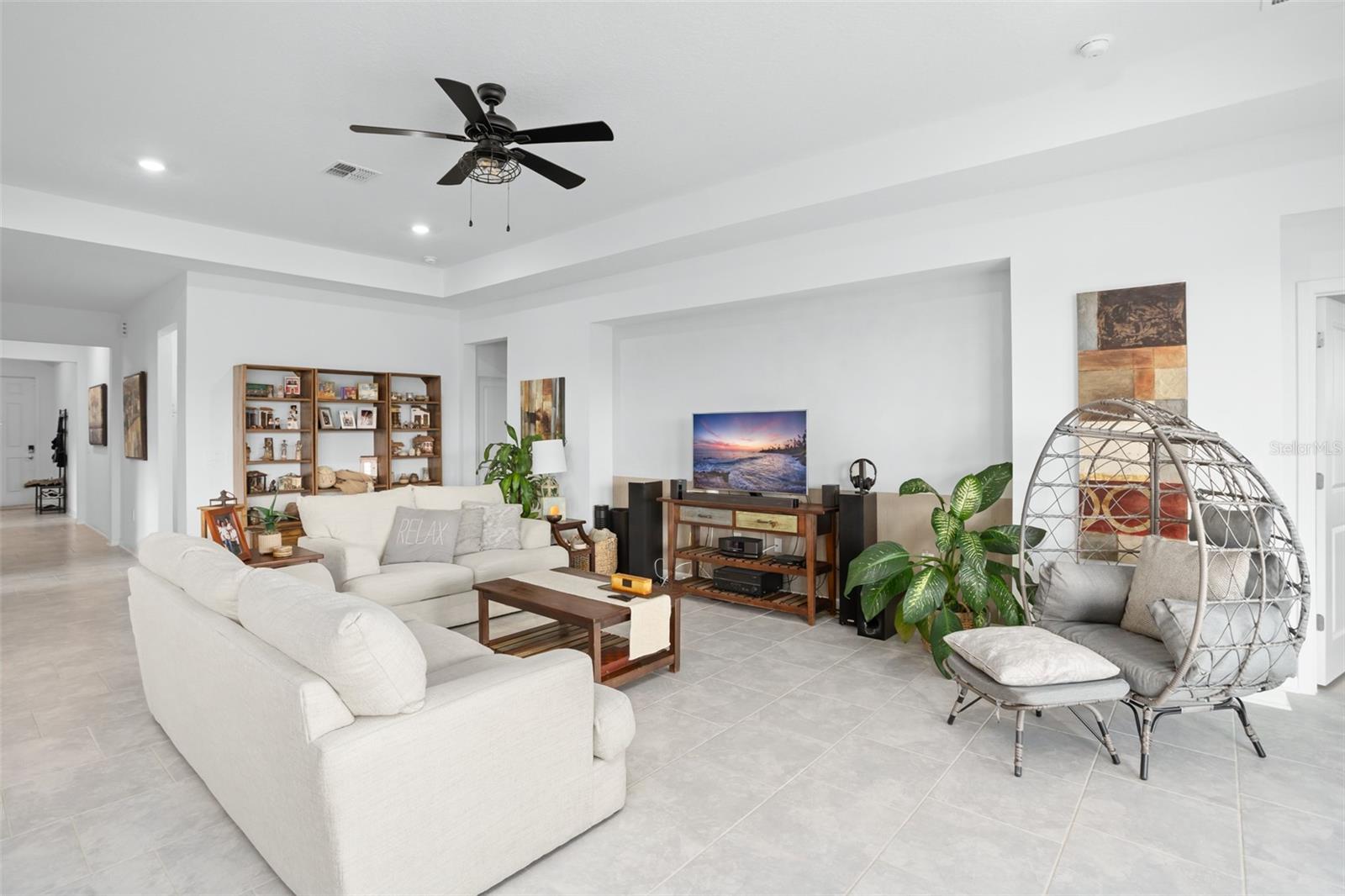 HILLSIDE ESTATES AT STONEYBROOK HILLS - Residential