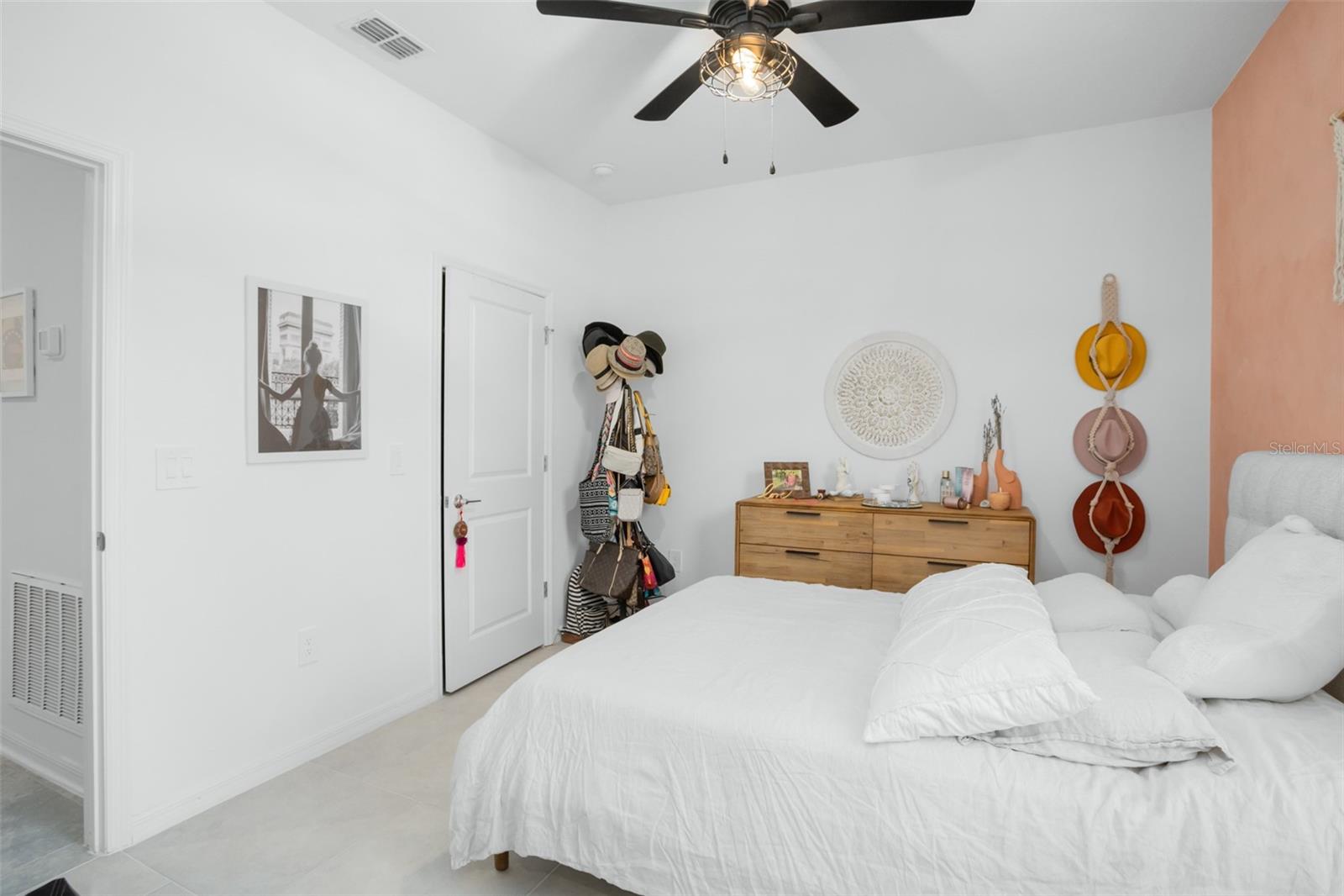 HILLSIDE ESTATES AT STONEYBROOK HILLS - Residential