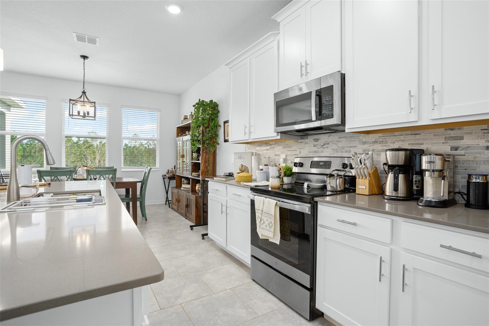 HILLSIDE ESTATES AT STONEYBROOK HILLS - Residential