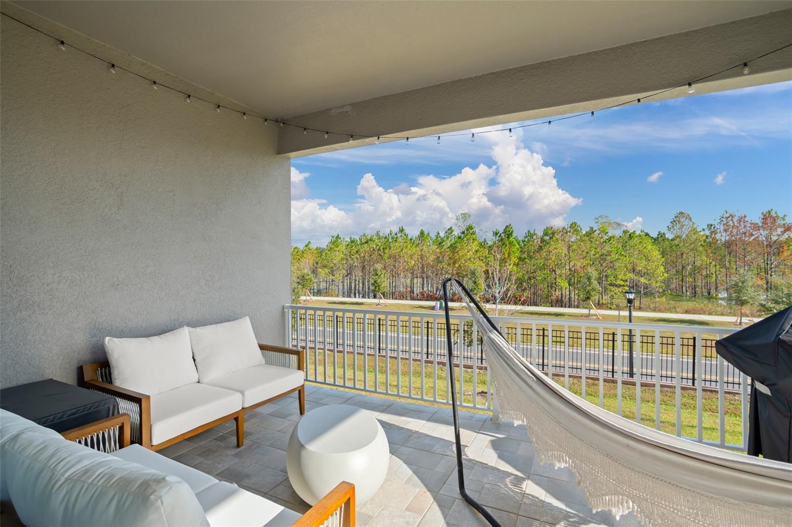 HILLSIDE ESTATES AT STONEYBROOK HILLS - Residential