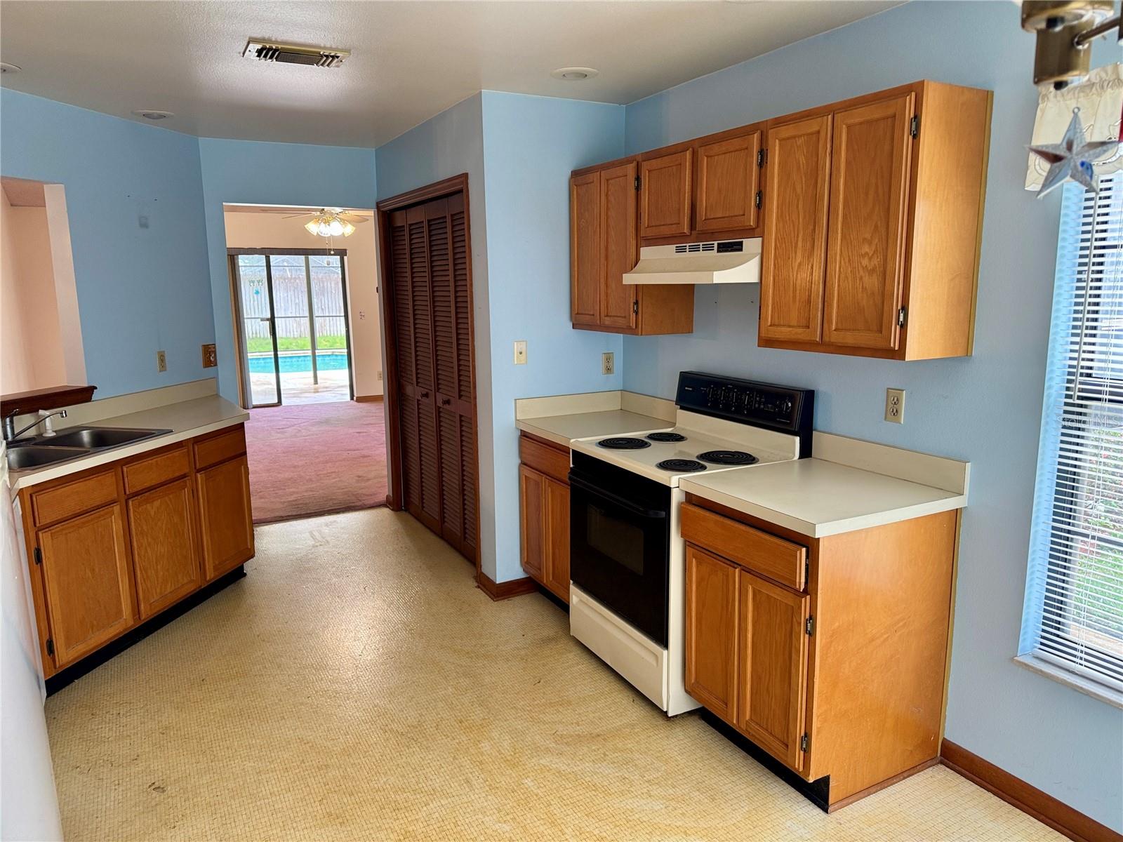 WINDSONG ESTATES - Residential