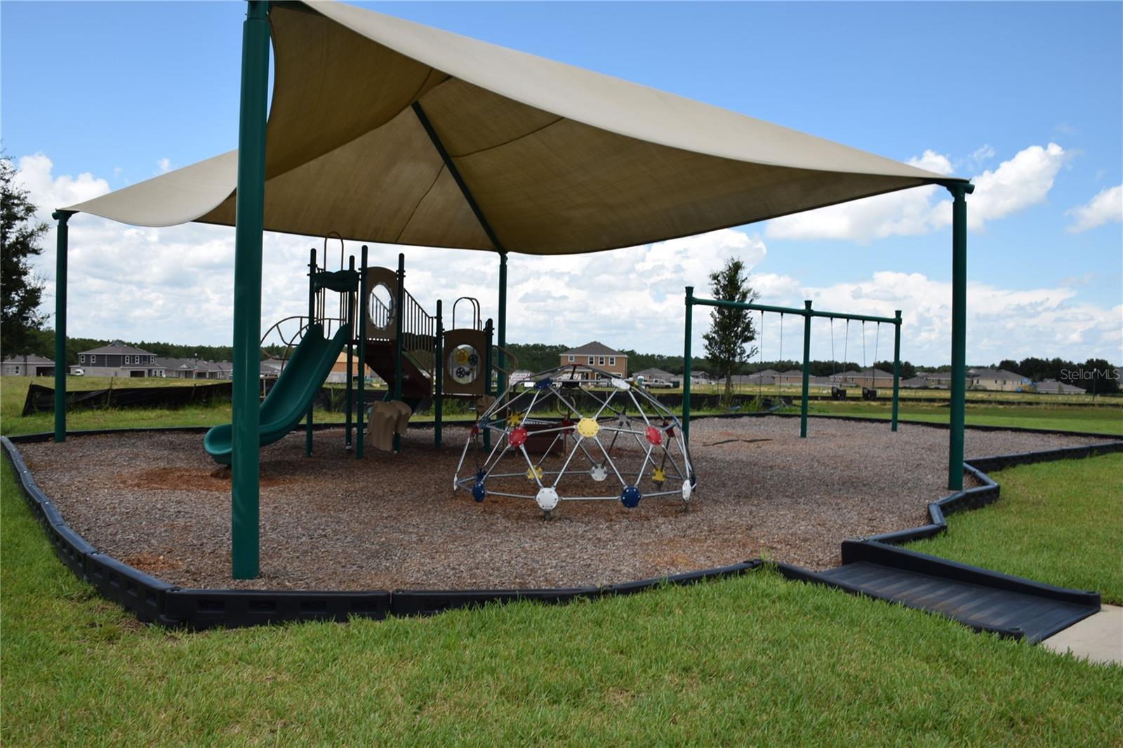 LAUREL ESTATES - Residential Lease