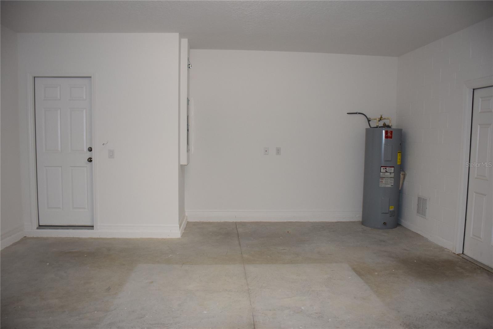 LAUREL ESTATES - Residential Lease