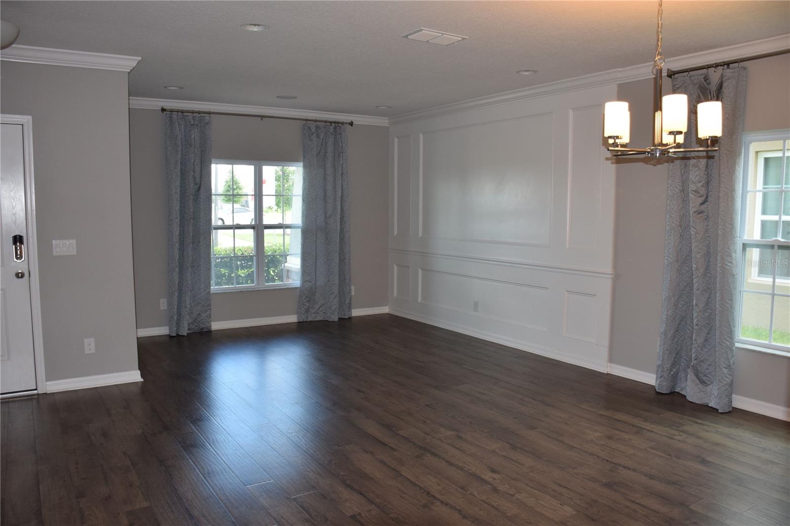 LAUREL ESTATES - Residential Lease