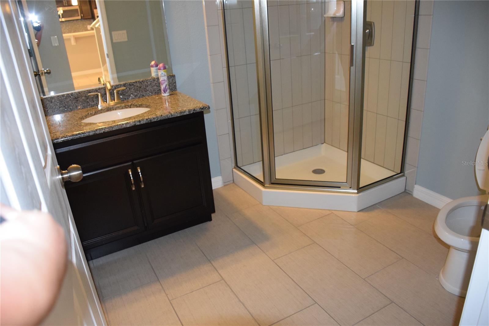 LAUREL ESTATES - Residential Lease