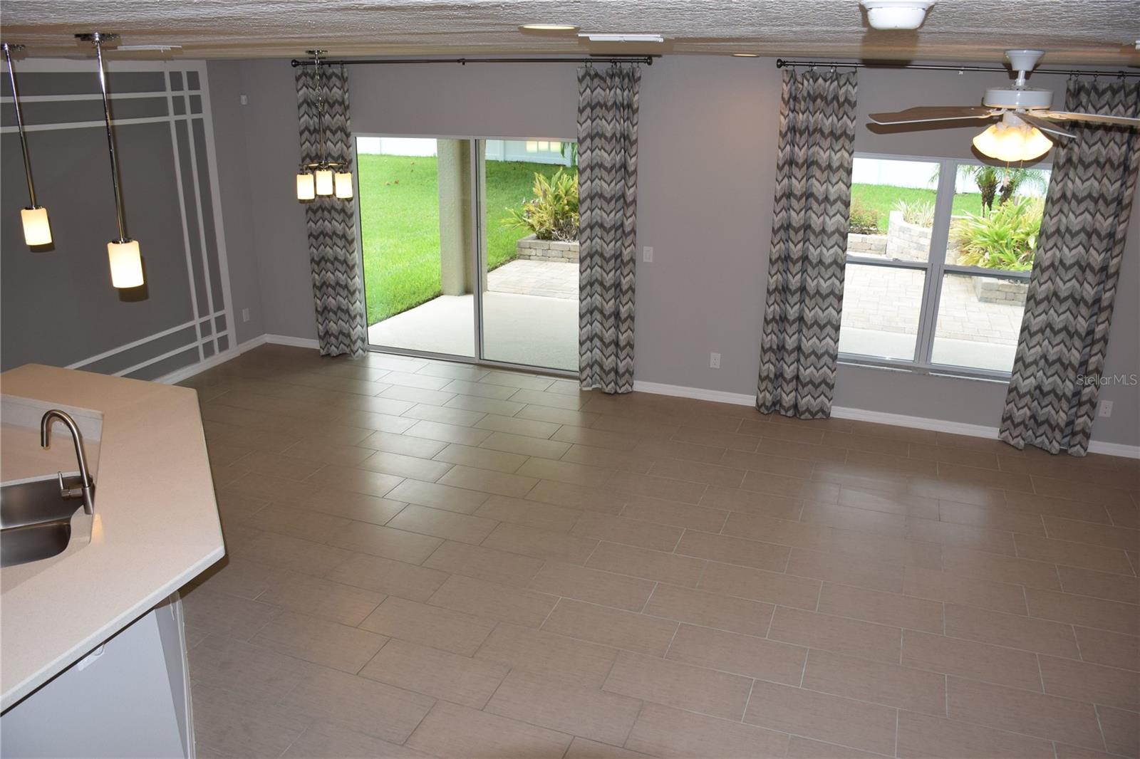 LAUREL ESTATES - Residential Lease