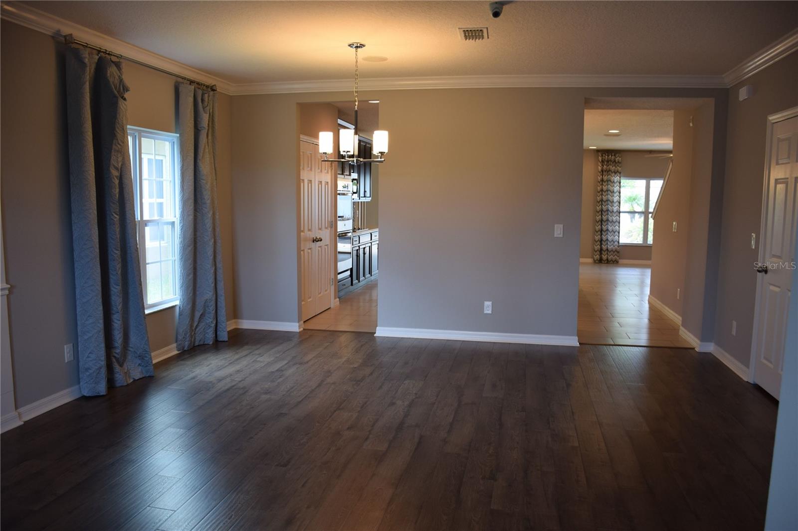 LAUREL ESTATES - Residential Lease