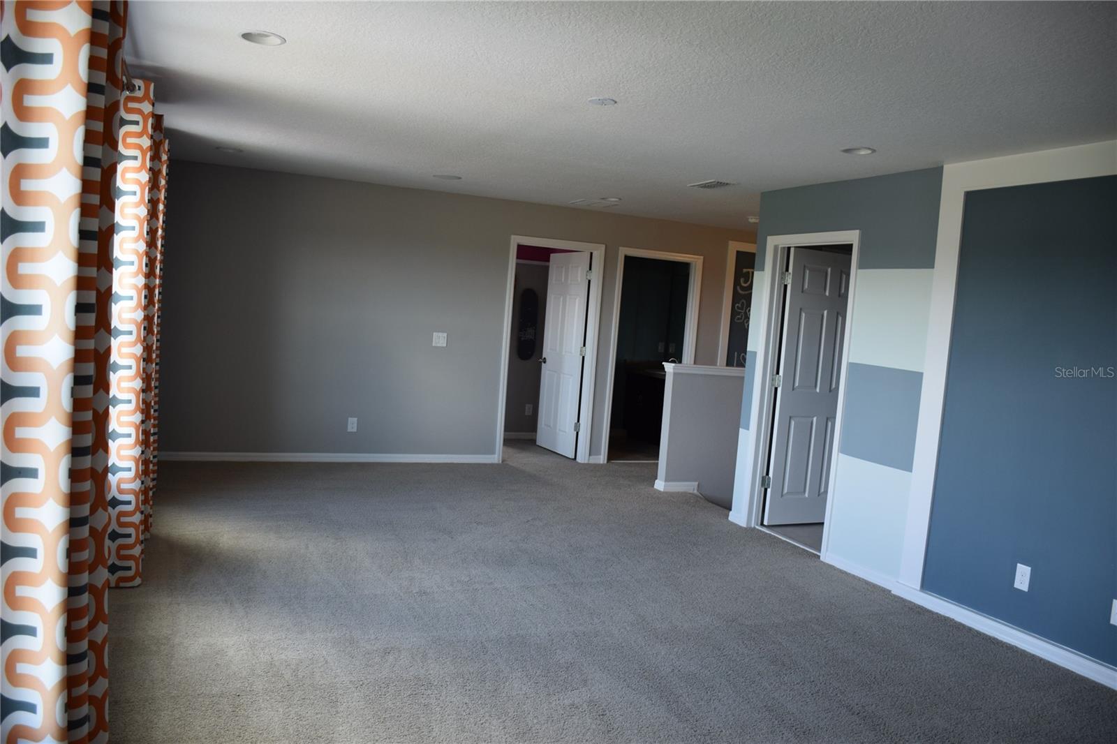 LAUREL ESTATES - Residential Lease