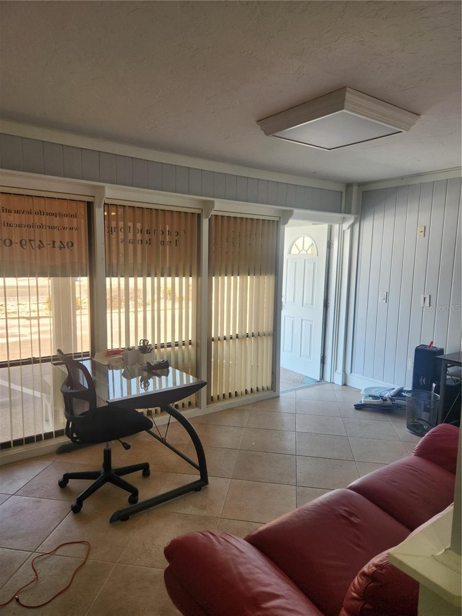 2501 GULF DRIVE N 102