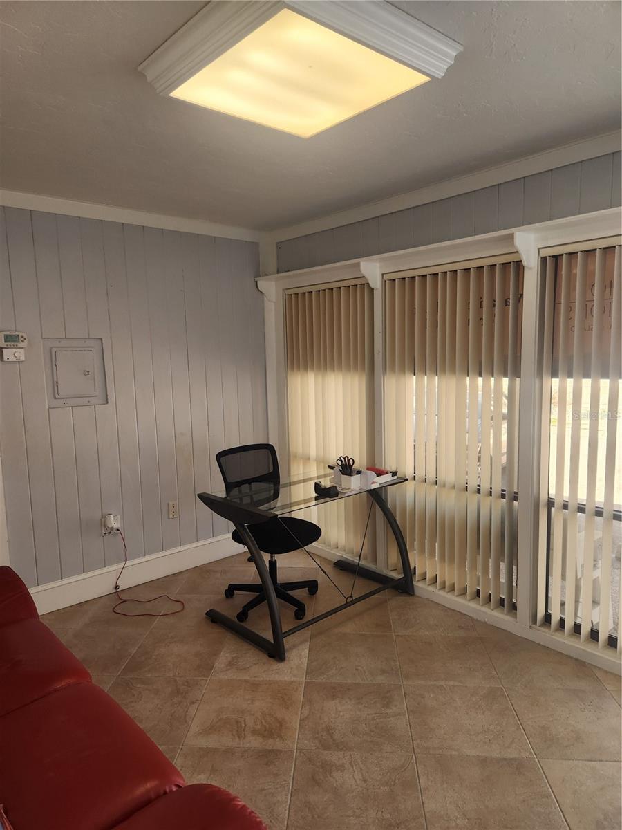2501 GULF DRIVE N 102