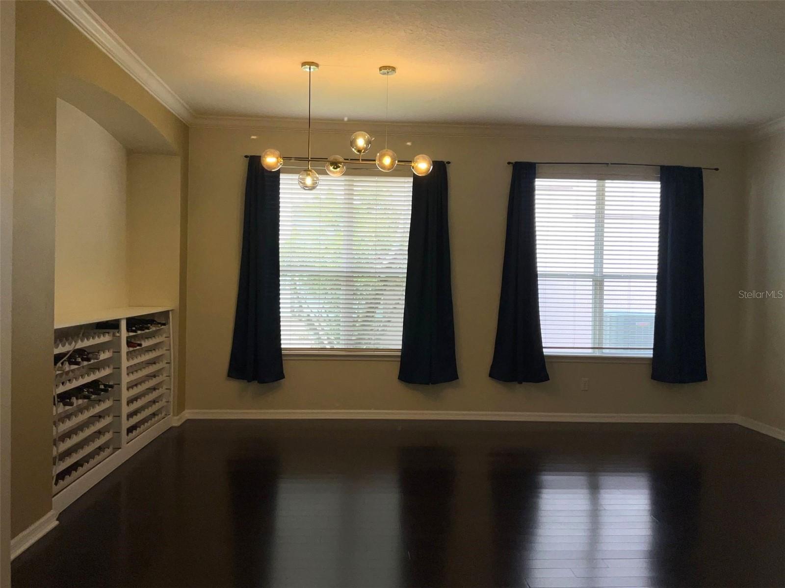 LAKES WINDERMERE PH 01 49 108 - Residential Lease