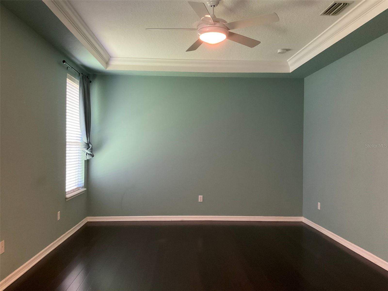 LAKES WINDERMERE PH 01 49 108 - Residential Lease