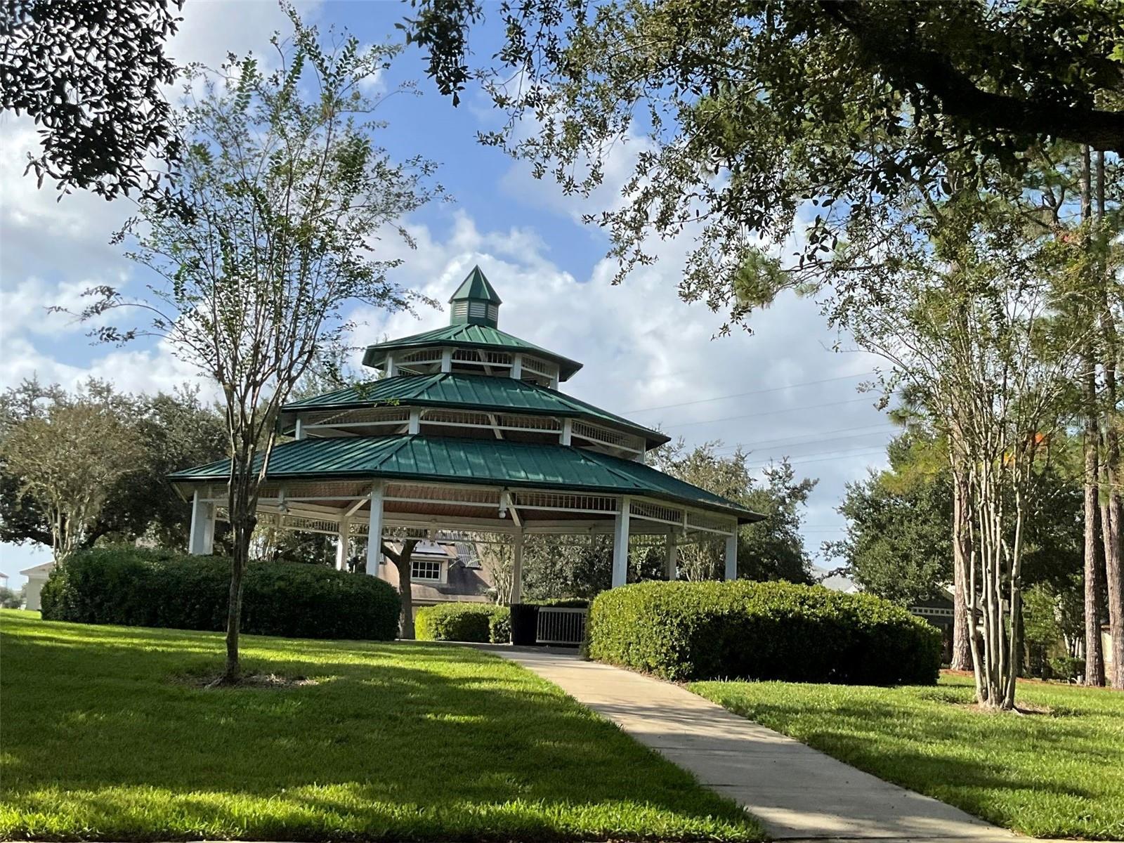 LAKES WINDERMERE PH 01 49 108 - Residential Lease