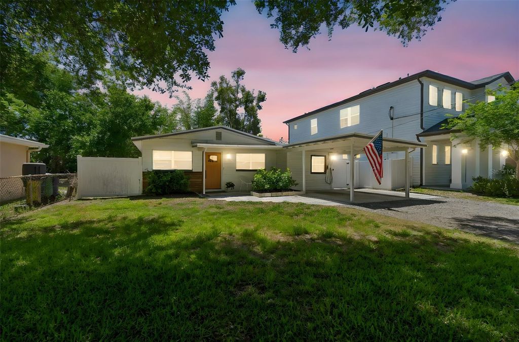 Photo of 3320 W Iowa Avenue, Tampa, FL 33611 (MLS # TB8500133)