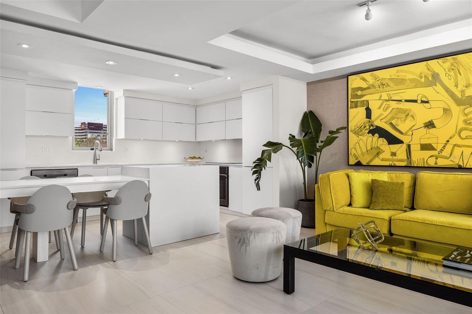 COSTA CONDADO - Residential