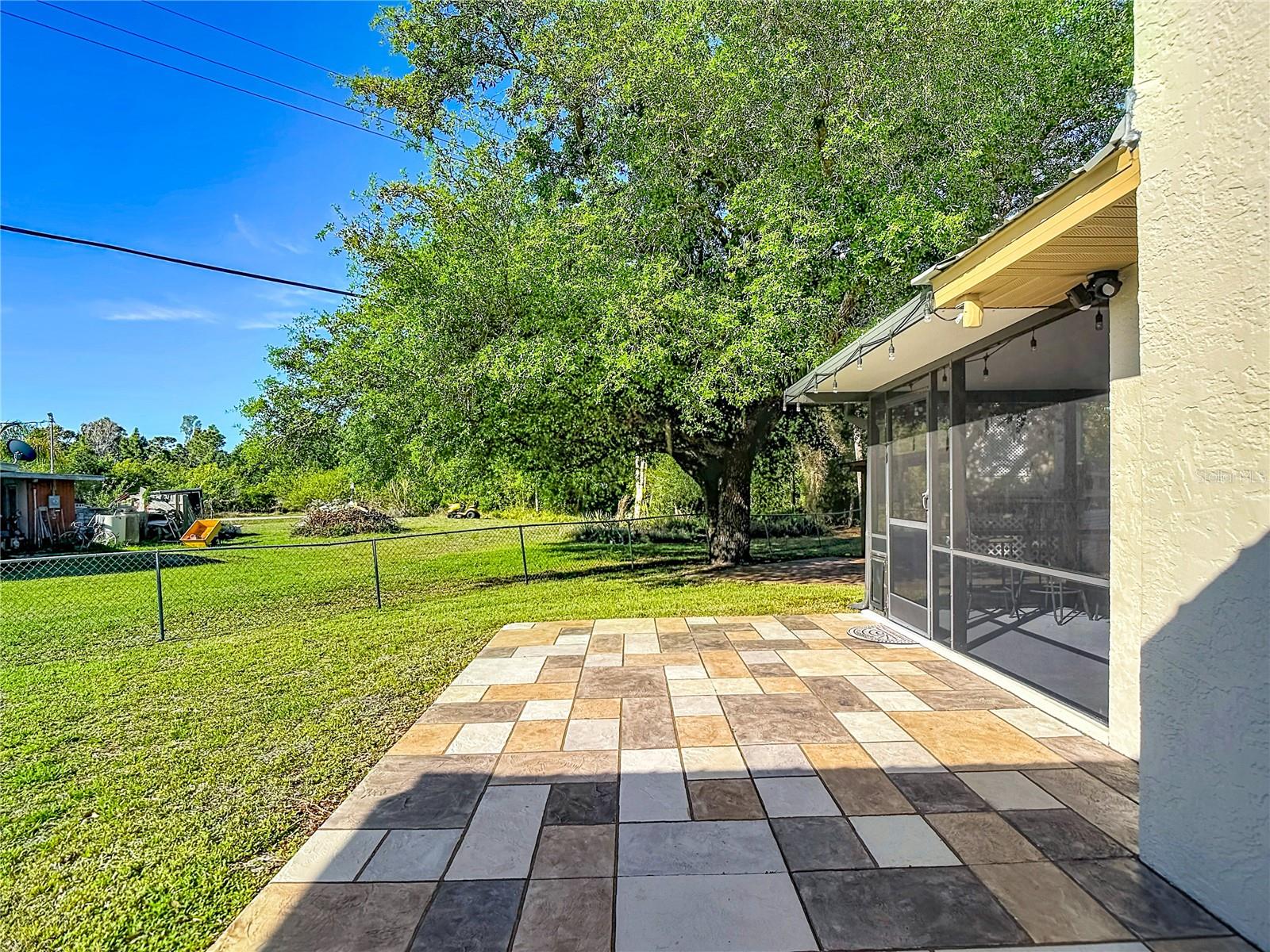 TROP G A - Residential