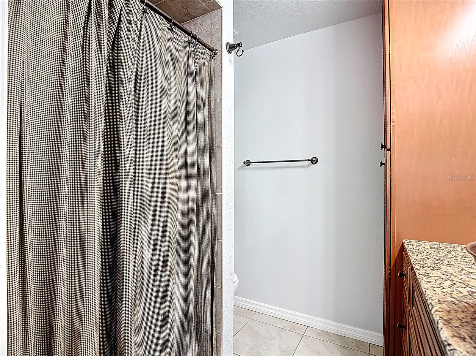 TROP G A - Residential