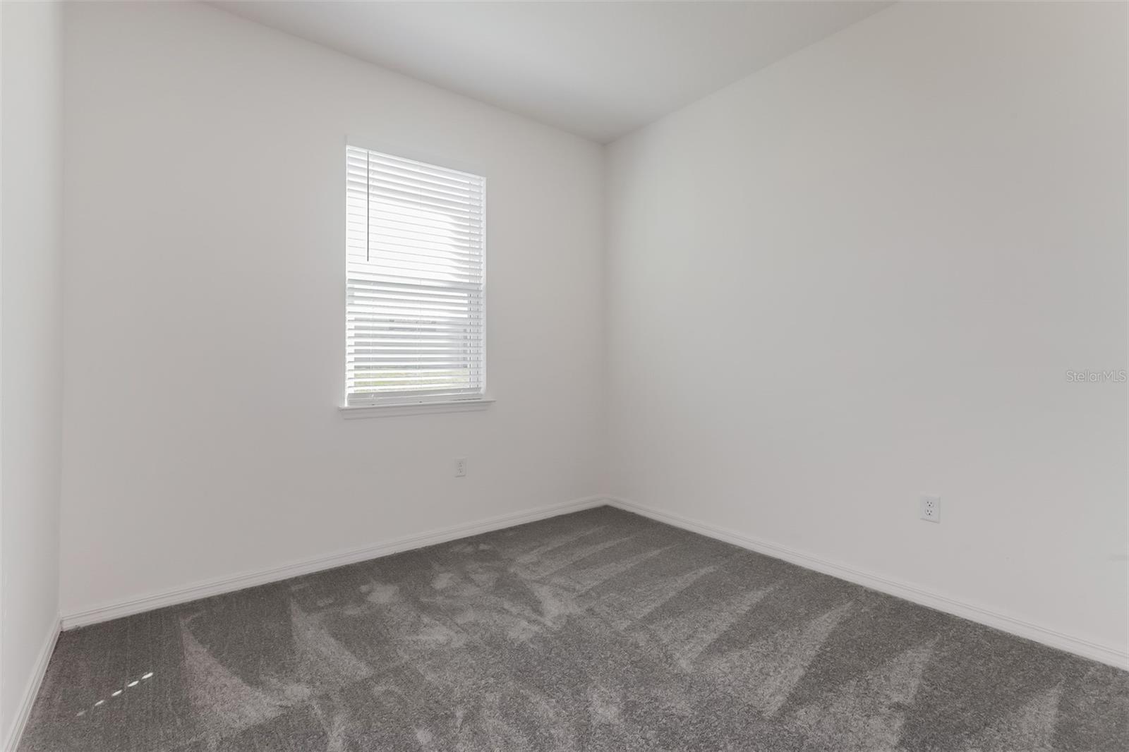 WINDSOR RESERVE PH 1 - Residential Lease