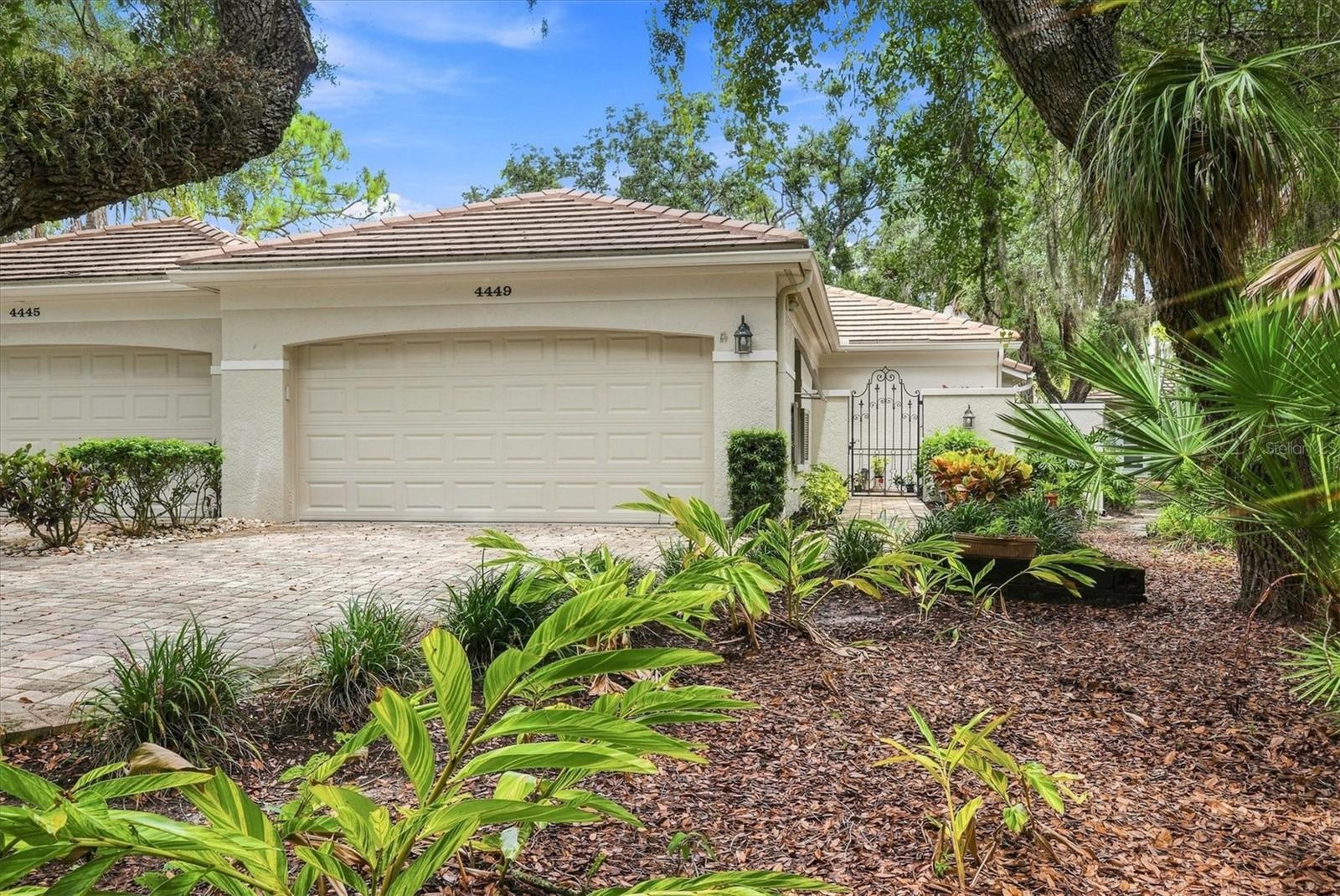 4449 OAKLEY GREENE 1