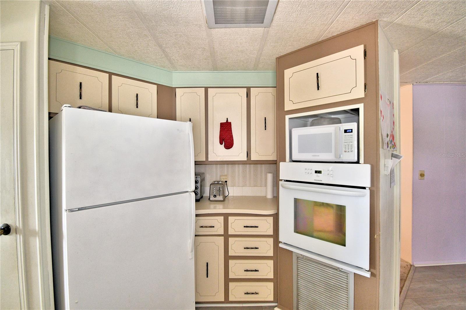 OAKWOOD ESTATES - Residential