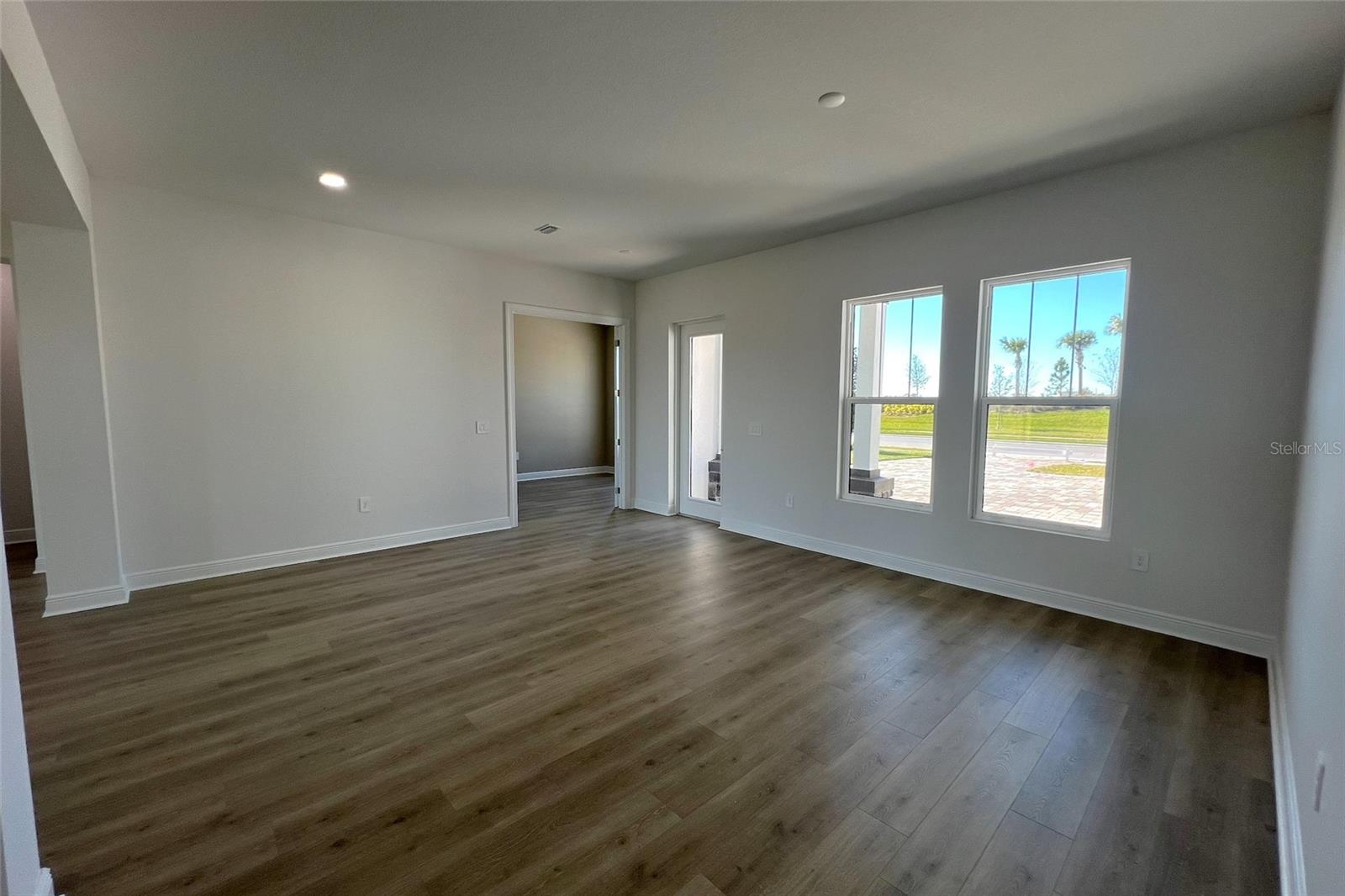 PALMERA AT WELLEN PARK - Residential