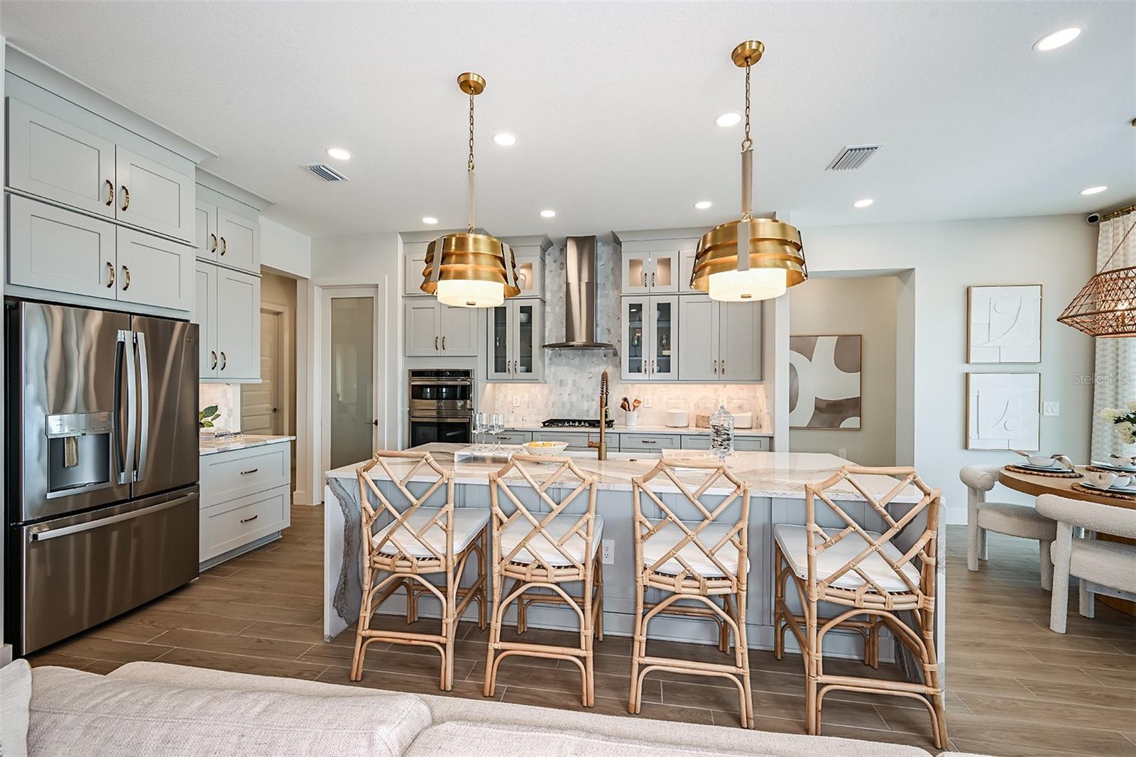18456 FOXTAIL LOOP