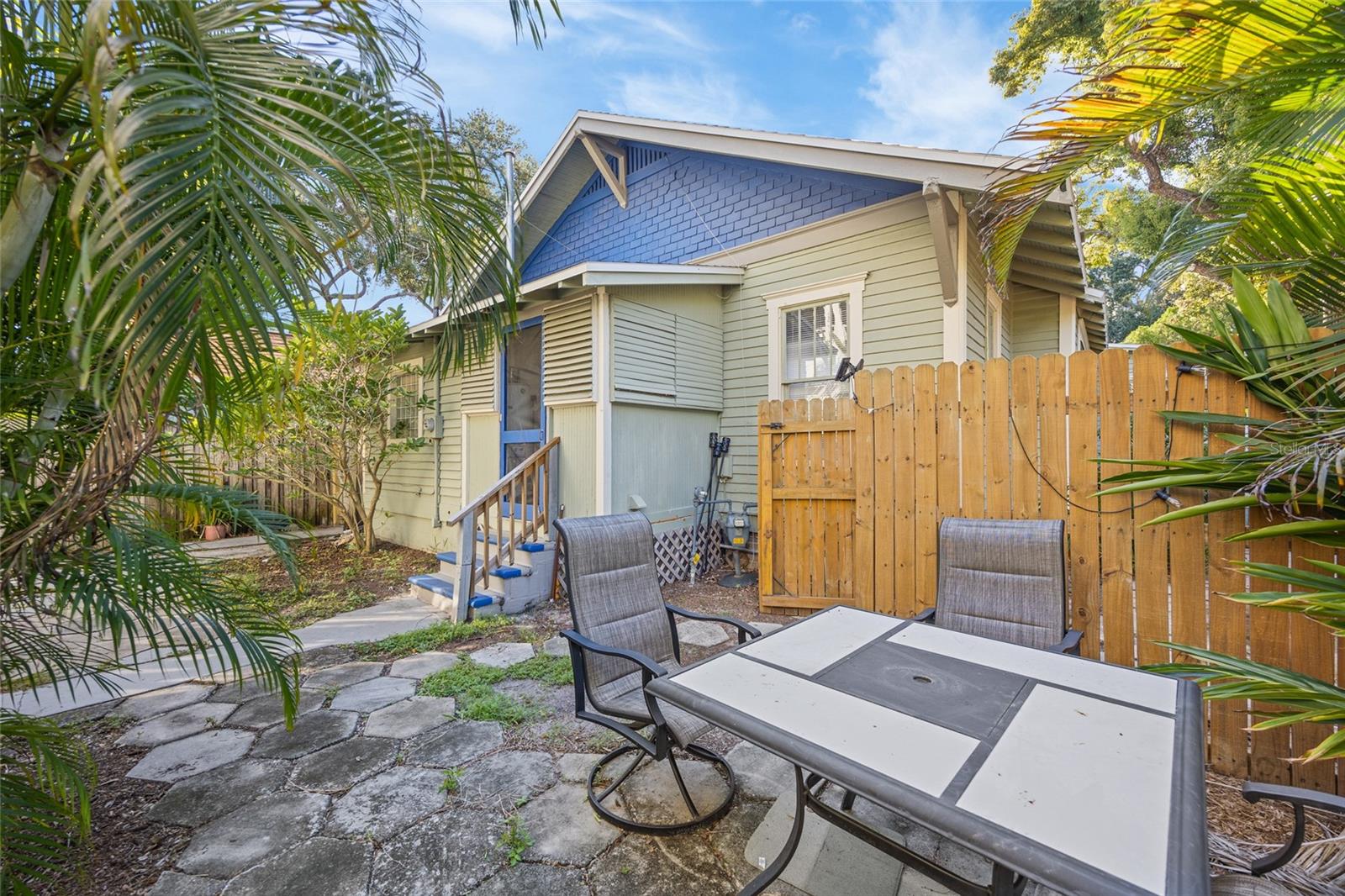 KINYON & WOODS ADD - Residential Income