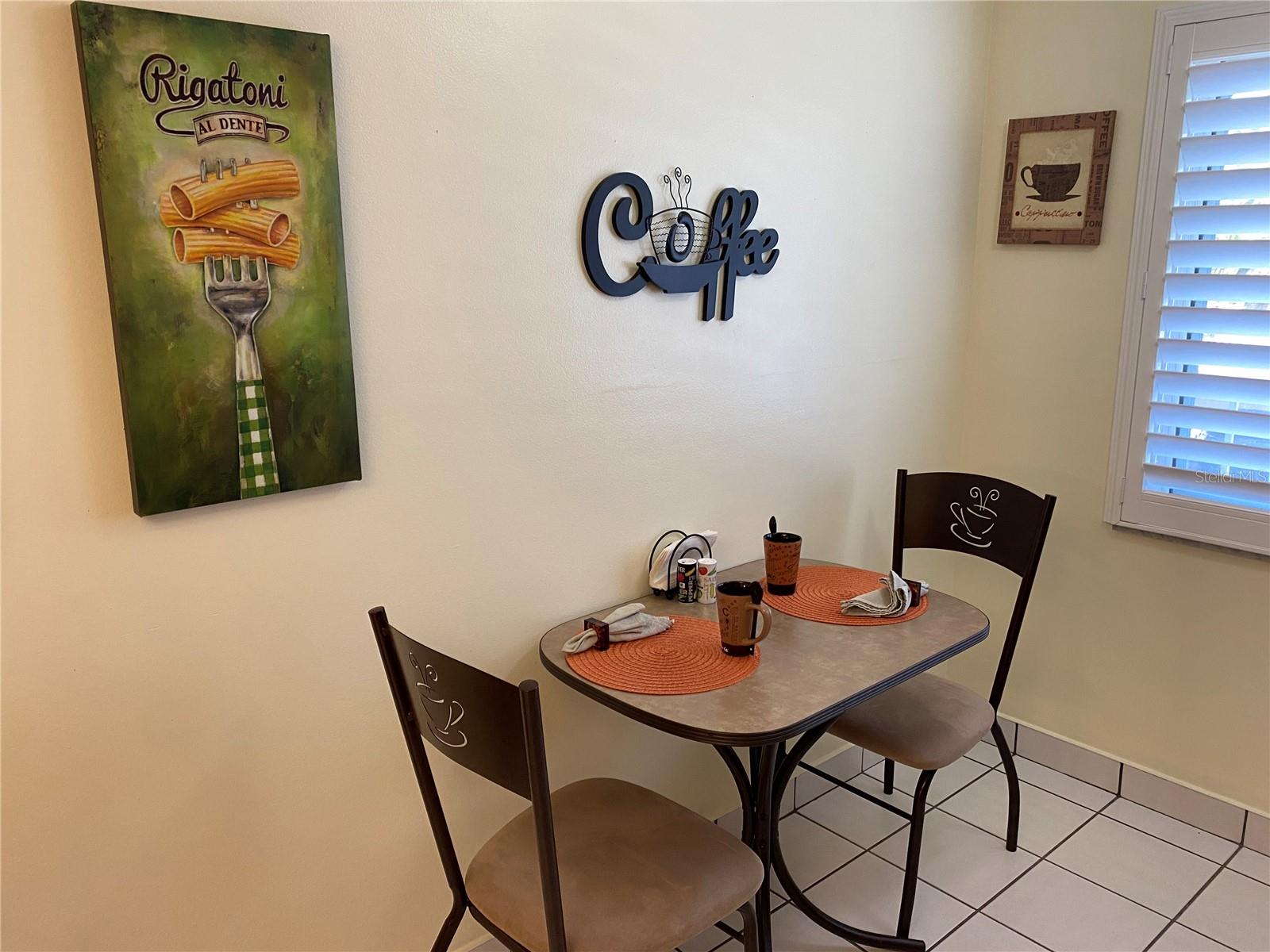 RIVER OAKS APTS SEC A - Residential Lease