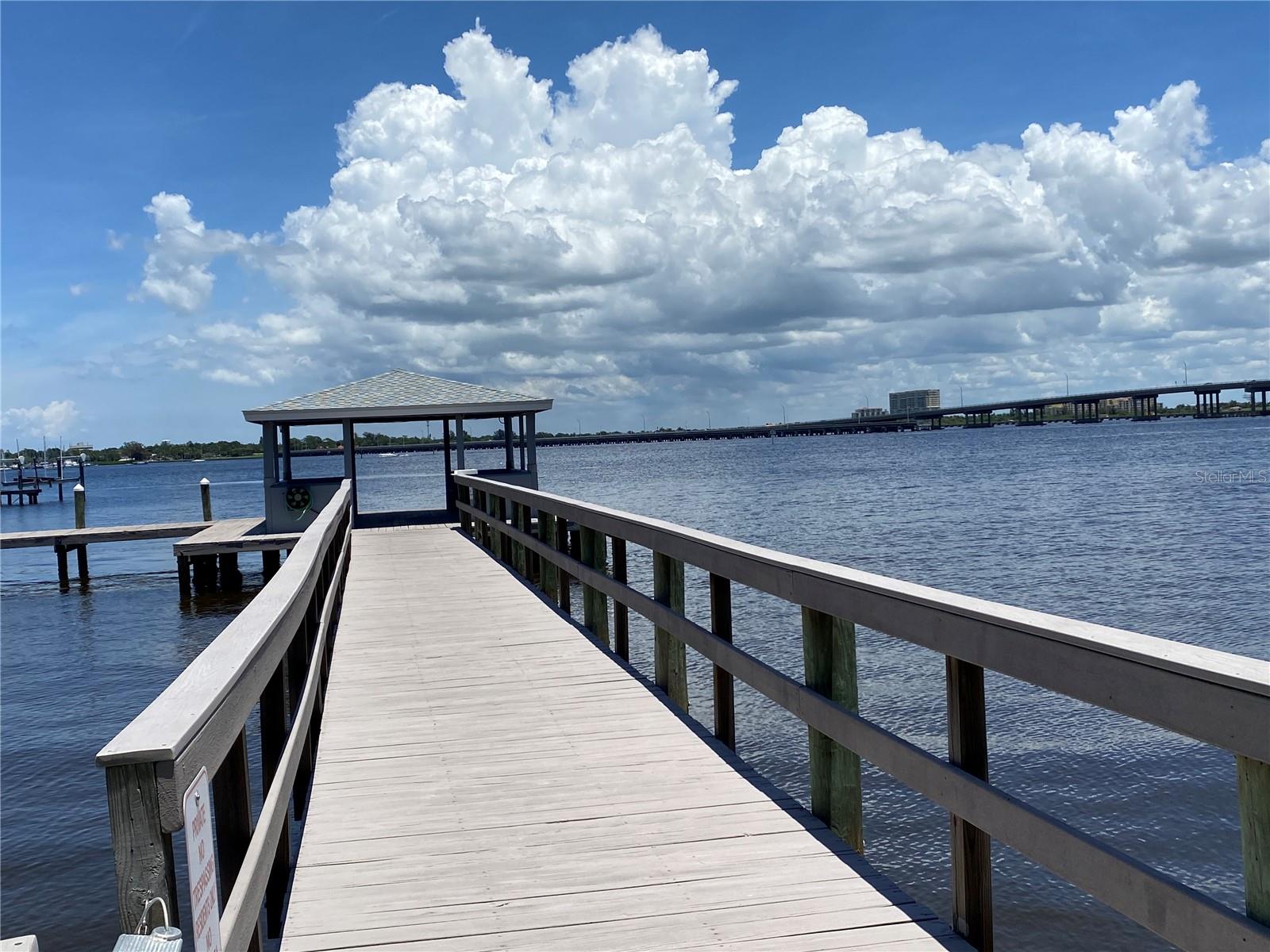 RIVER OAKS APTS SEC A - Residential Lease