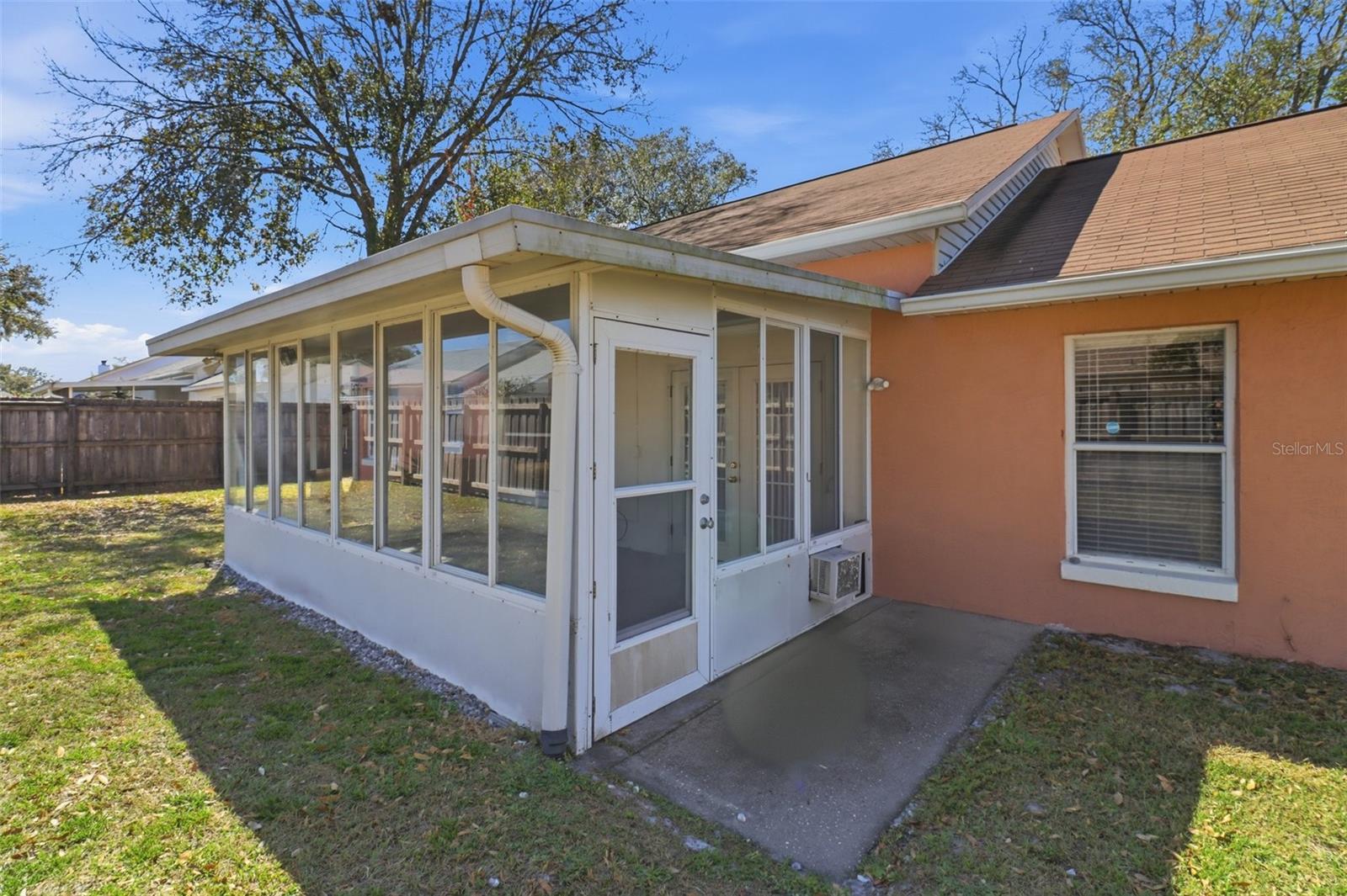 HEATHER GLEN - Residential