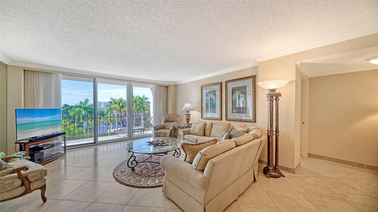 LIDO BEACH CLUB - Residential