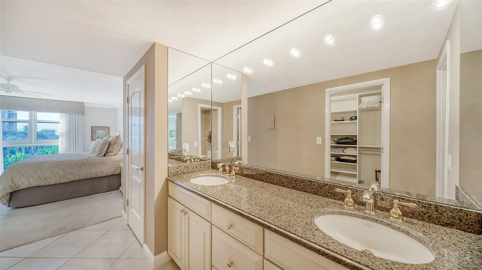 LIDO BEACH CLUB - Residential