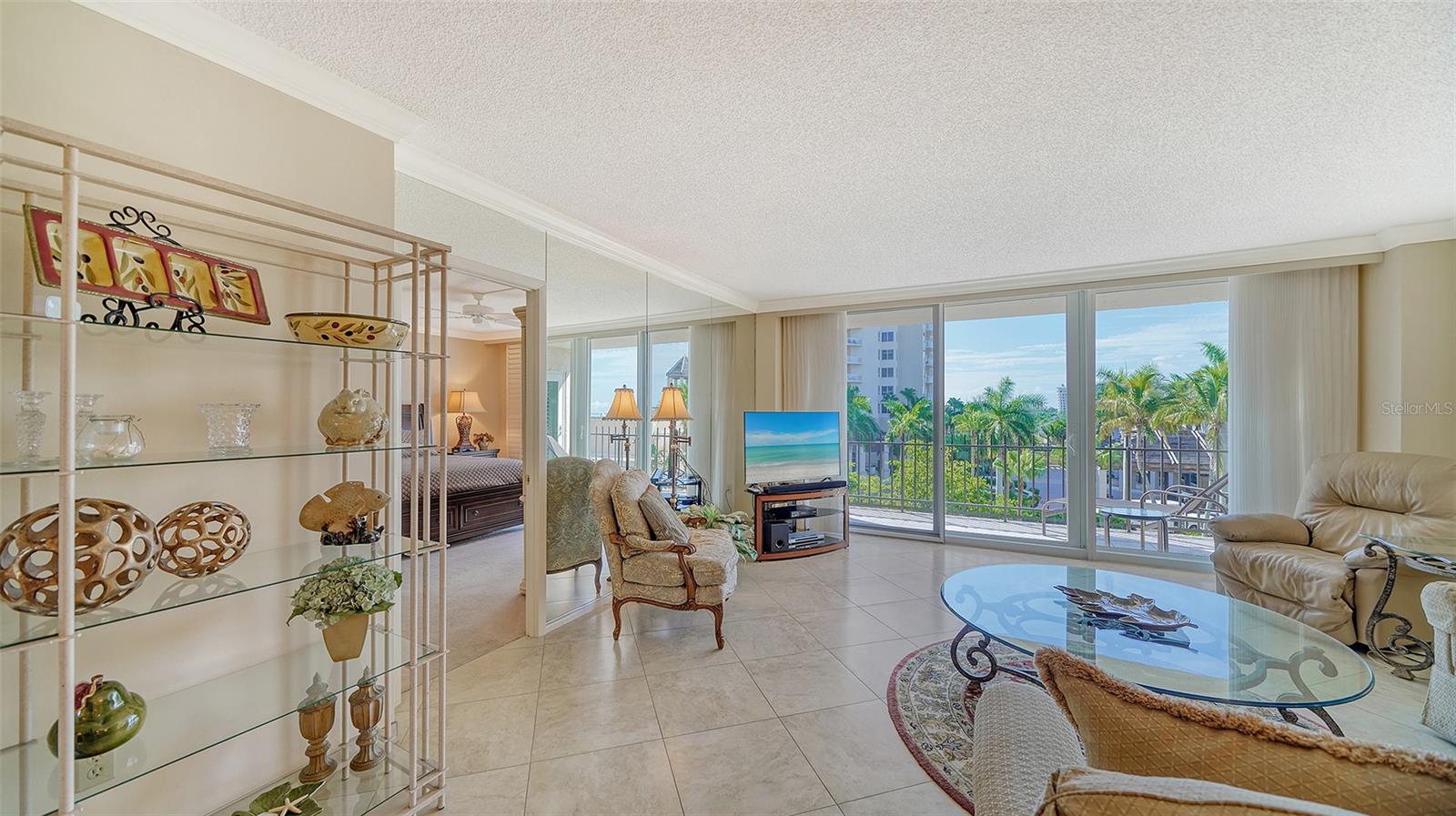 LIDO BEACH CLUB - Residential