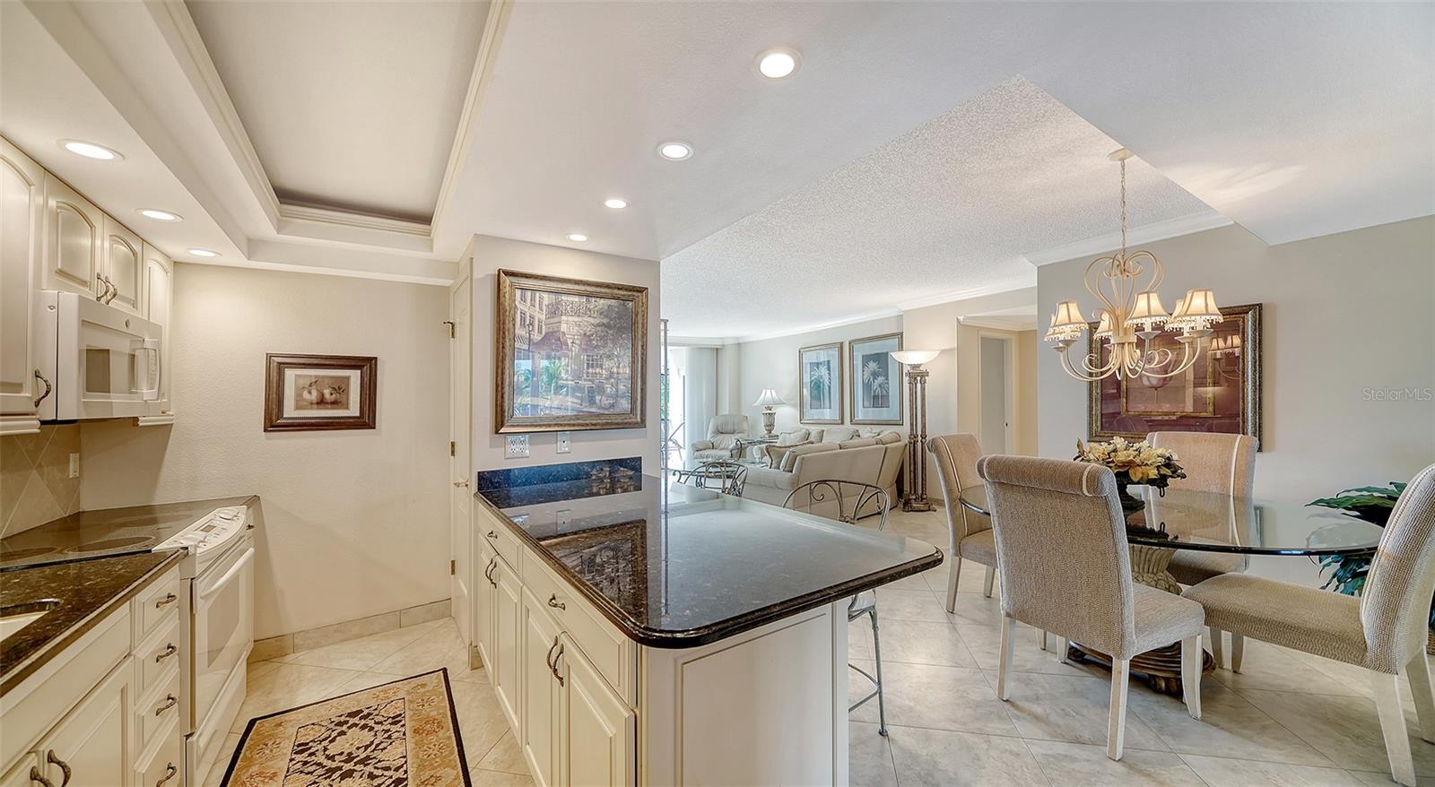 LIDO BEACH CLUB - Residential