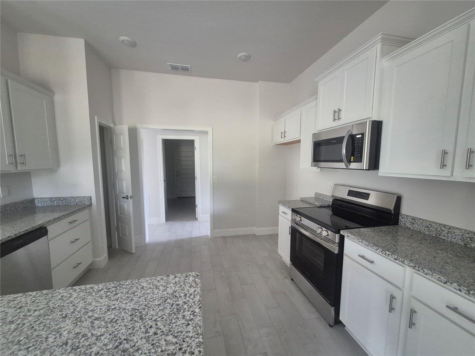 HILL COUNTRY ESTATES - Residential