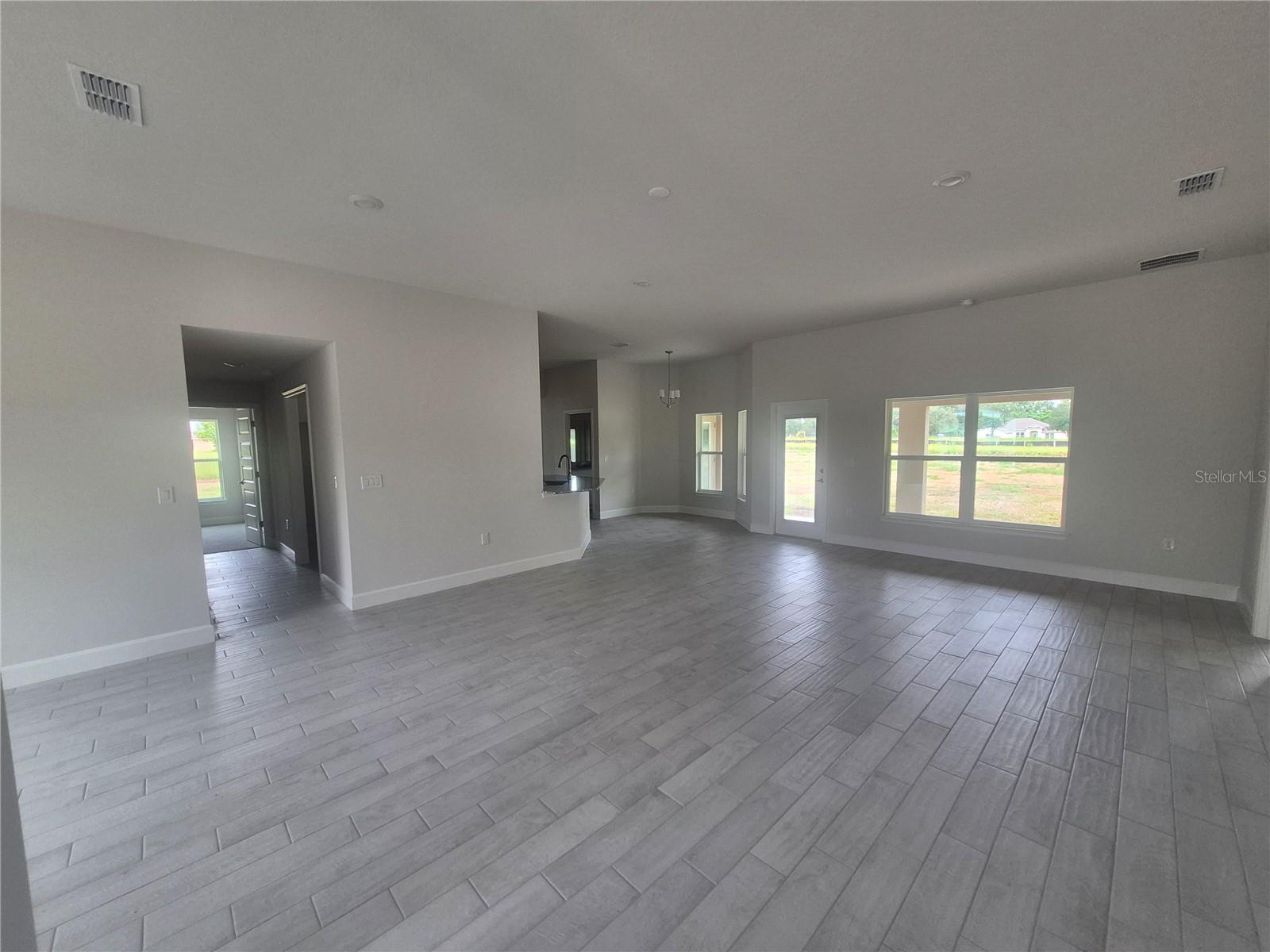 HILL COUNTRY ESTATES - Residential