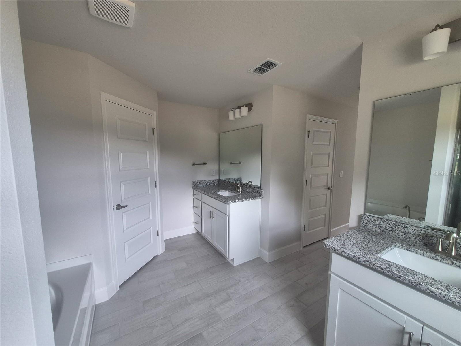 HILL COUNTRY ESTATES - Residential