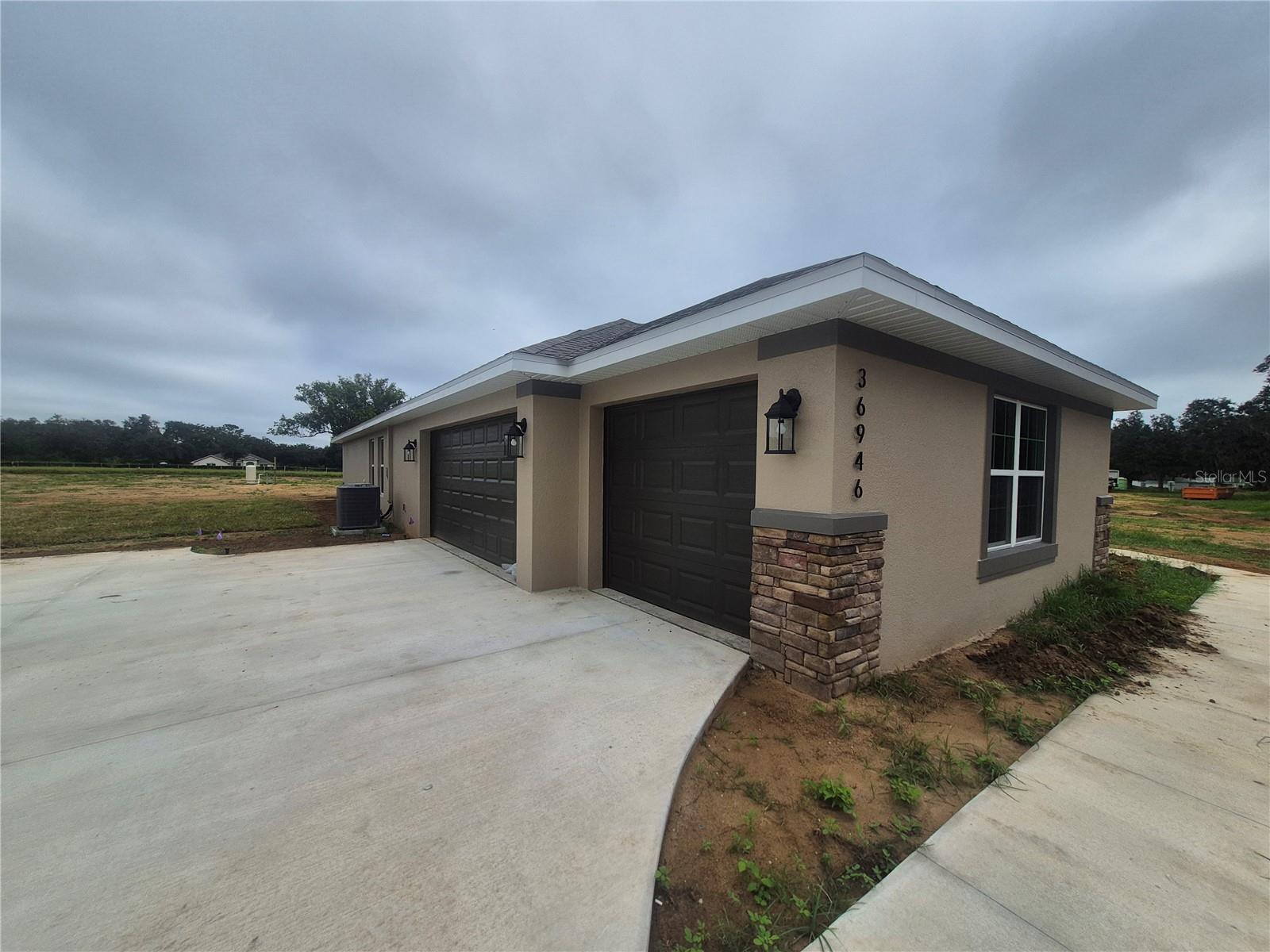 HILL COUNTRY ESTATES - Residential