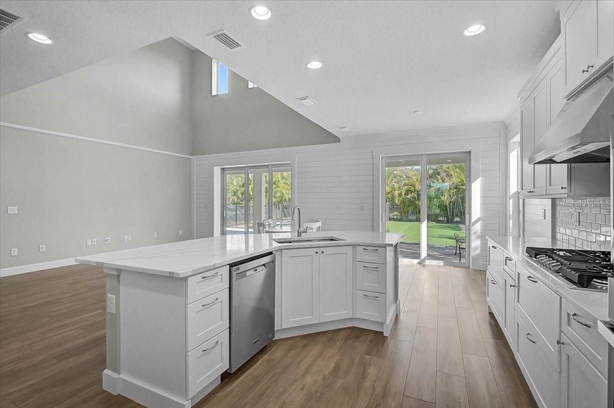 ARBOR LAKES ON PALMER RANCH - Residential