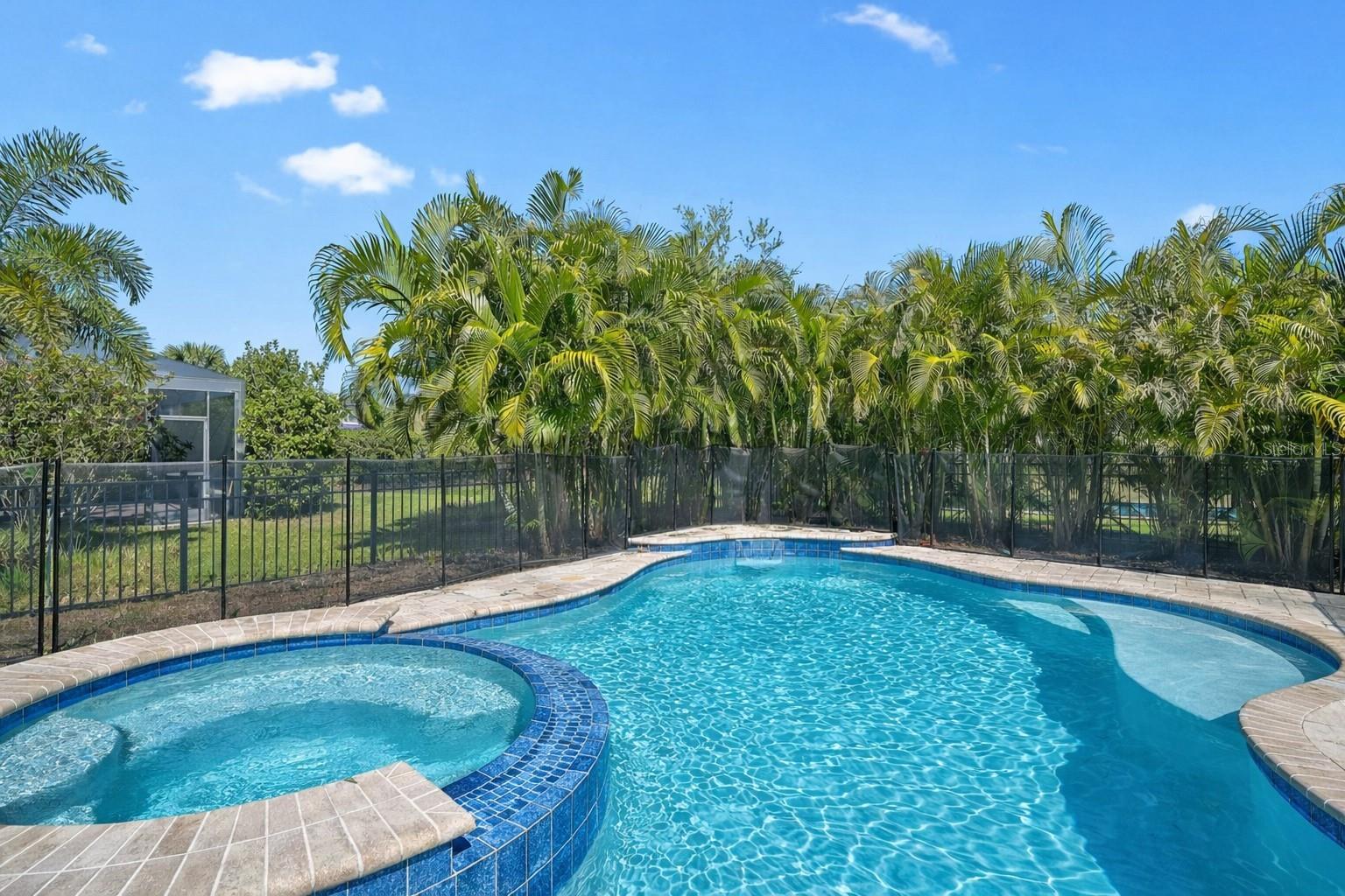 ARBOR LAKES ON PALMER RANCH - Residential