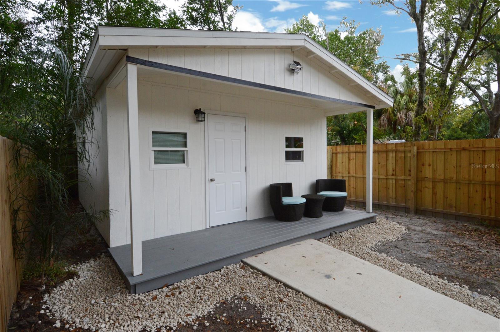 GOLFLAND OF TAMPAS NORTH SIDE - Residential Lease