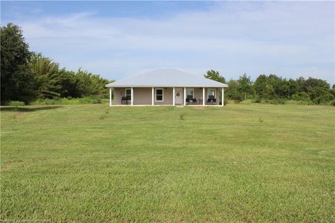 Photo of 5195 Greenfields Run, Zolfo Springs, FL 33890 (MLS # P4936345) Photo of 5195 Greenfields Run, Zolfo Springs, FL 33890 (MLS # P4936345)