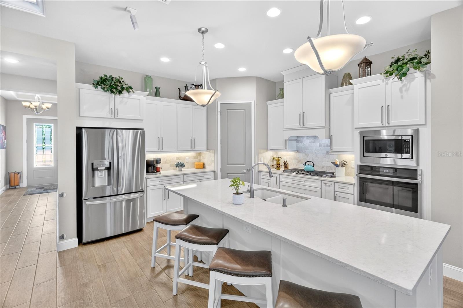 OAKMONT - Residential