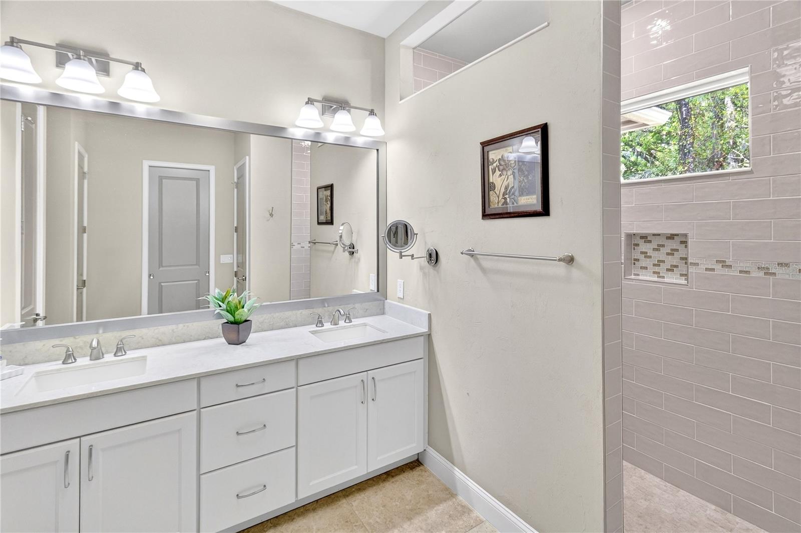 OAKMONT - Residential