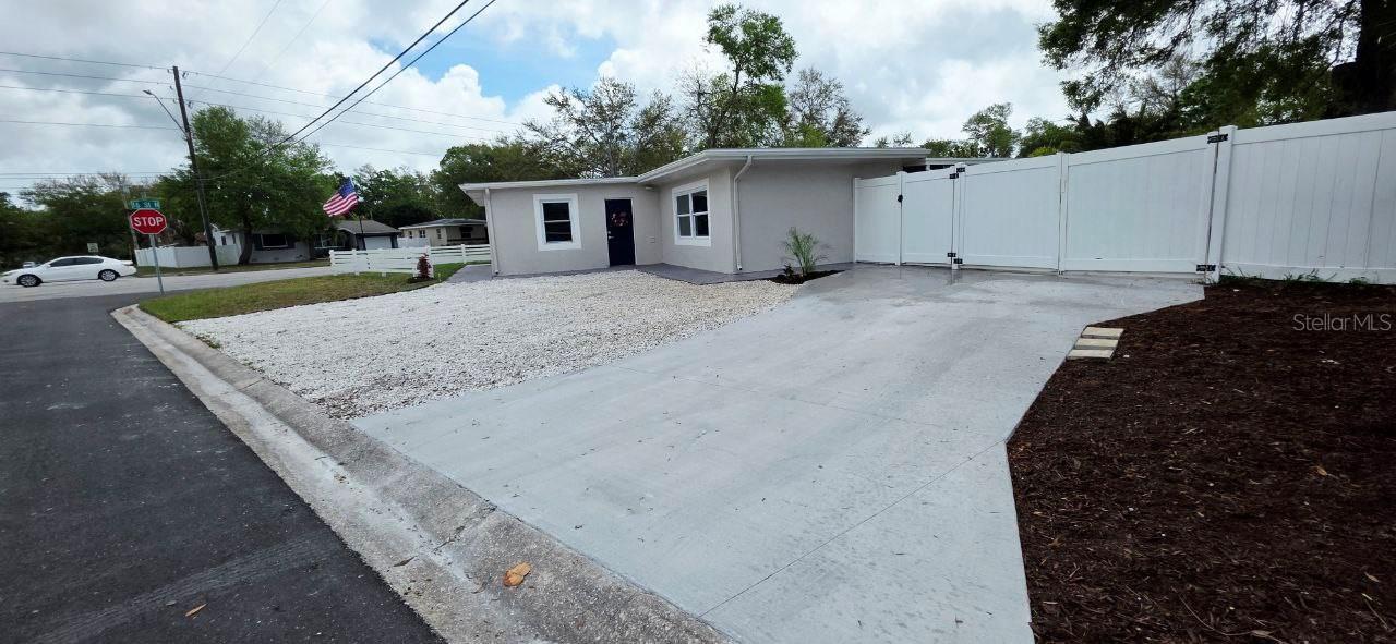 CRESTWOOD - Residential