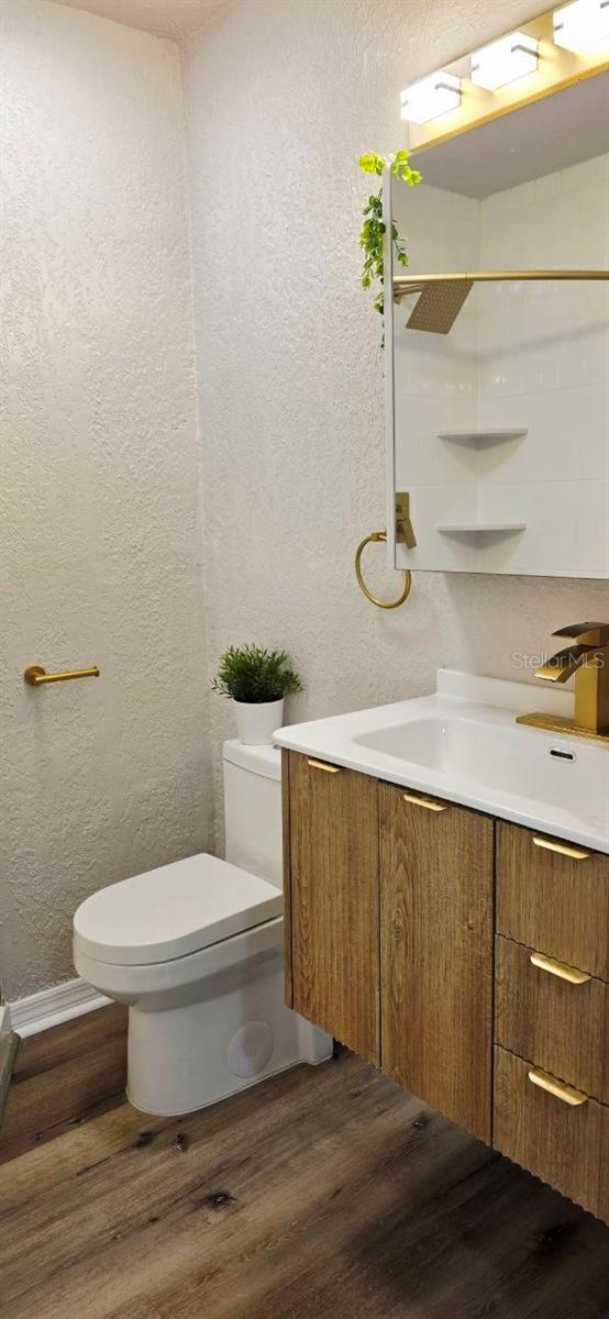 CRESTWOOD - Residential