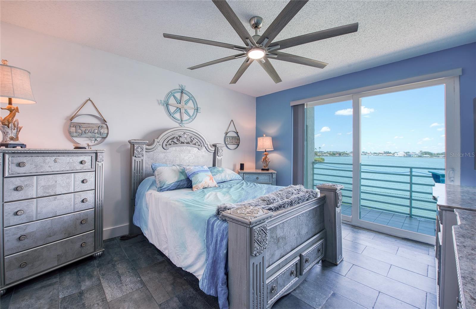 HARBOURSIDE CONDO - Residential