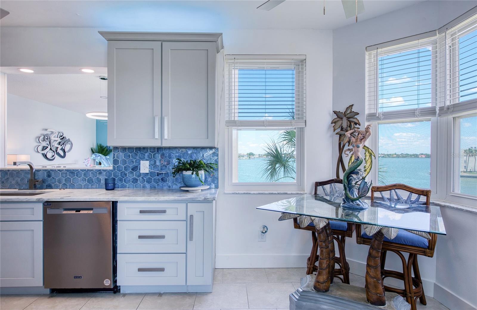 HARBOURSIDE CONDO - Residential