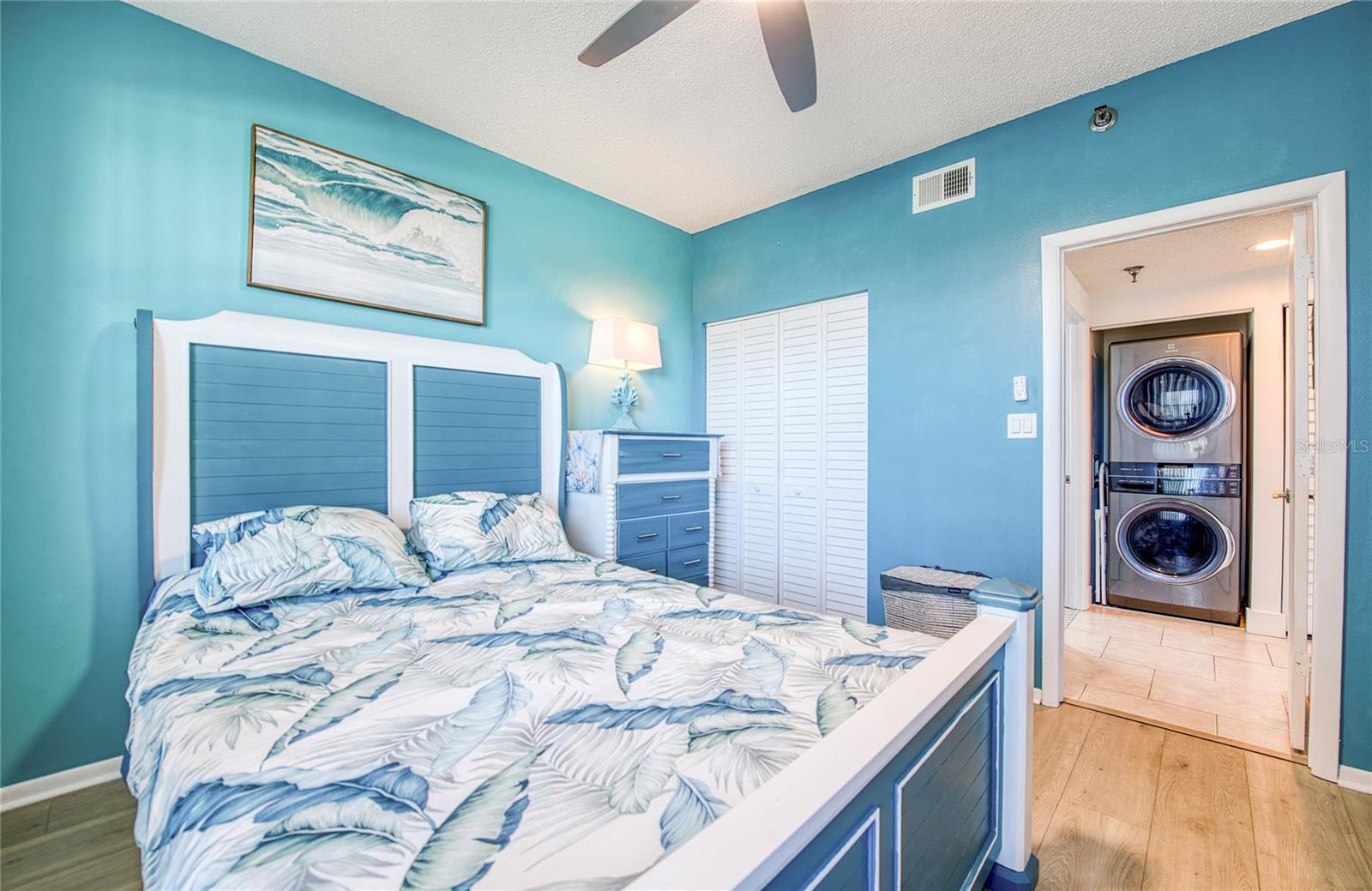 HARBOURSIDE CONDO - Residential